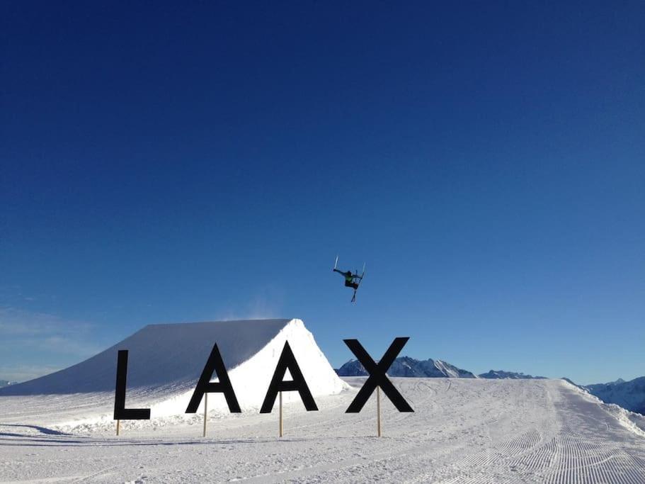 Modern Laax Apt, Swimming Pools, Wellness & Tennis エクステリア 写真