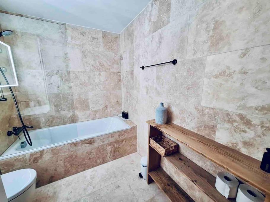 Modern Laax Apt, Swimming Pools, Wellness & Tennis エクステリア 写真