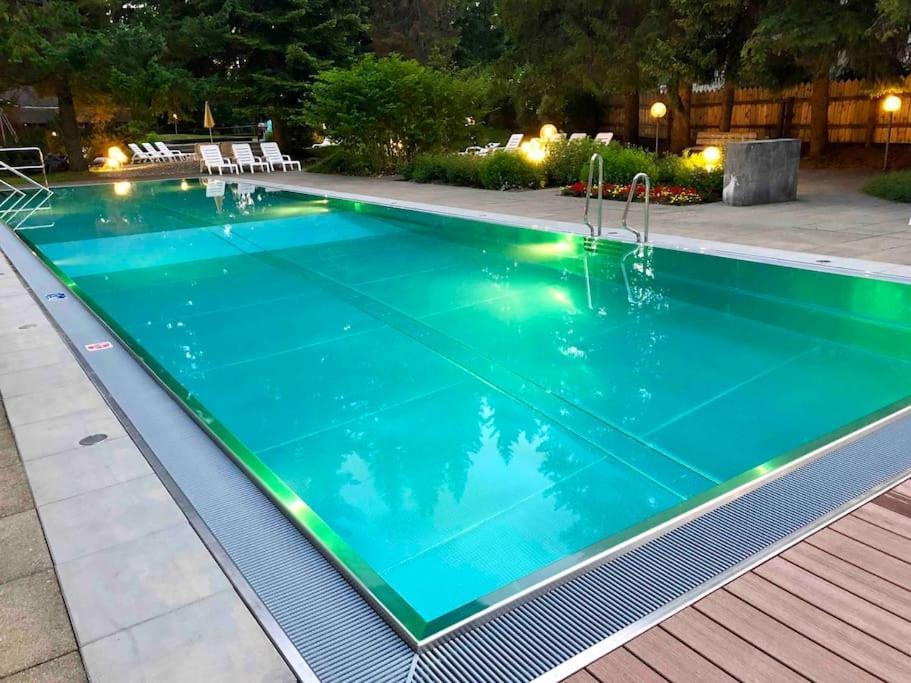 Modern Laax Apt, Swimming Pools, Wellness & Tennis エクステリア 写真